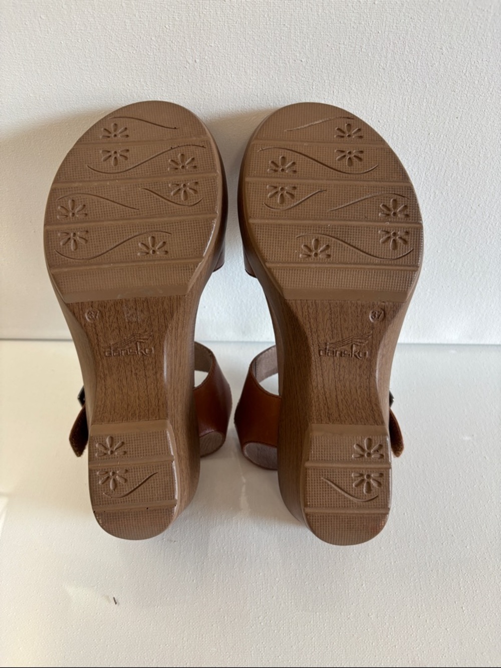 Dansko Women's Tan Leather Buckle Platform Sandals - Picture 6 of 6